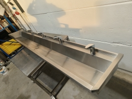 Intersan rvs wasgoot met 5 kranen